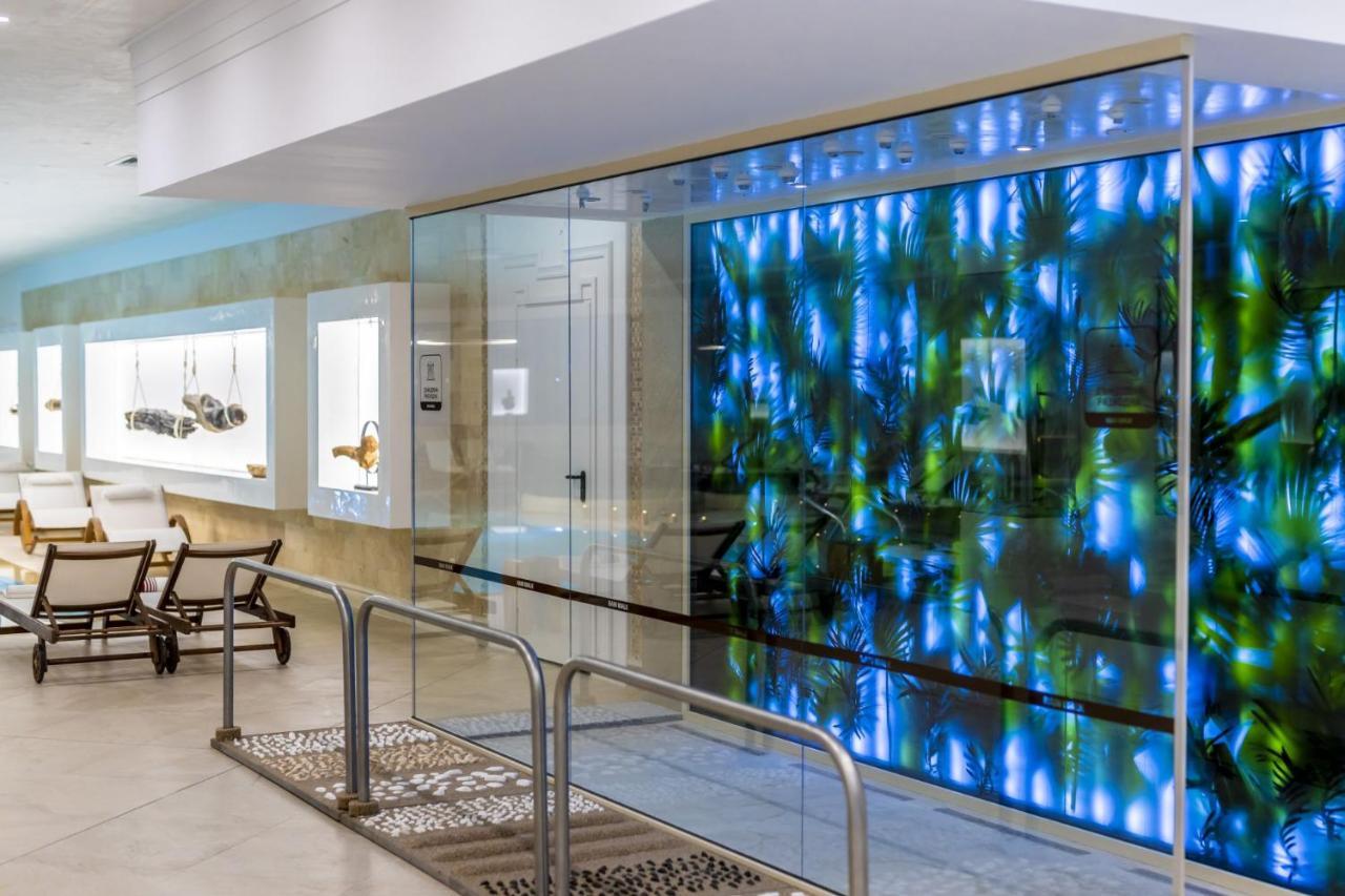 Grand Hotel Pomorie - Medical Spa Extérieur photo A living wall in a home